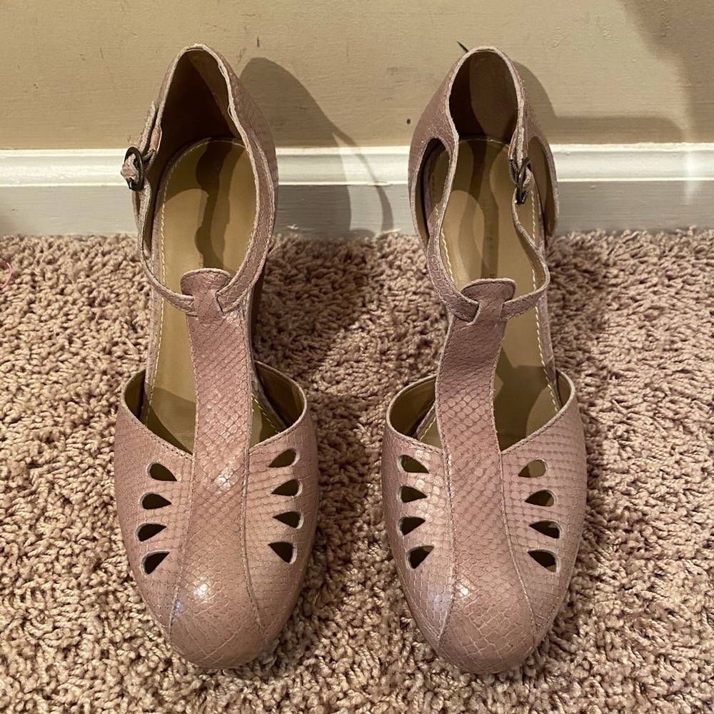Anthropologie Shuler & Sons Snakeskin wedge.